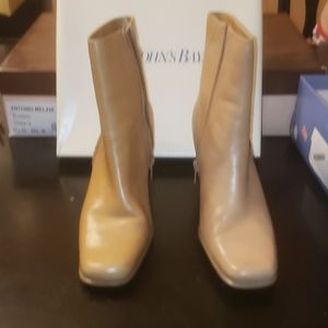 Heel boots